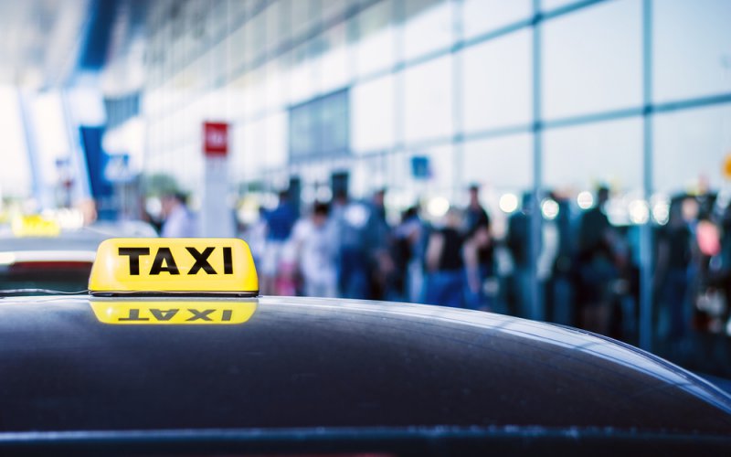 How to order a cheap taxi in Montenegro?