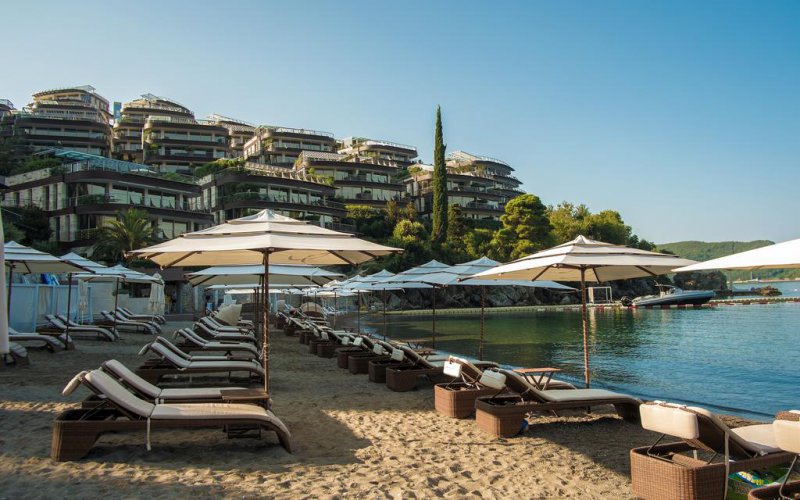 Montenegro hotels on the first line